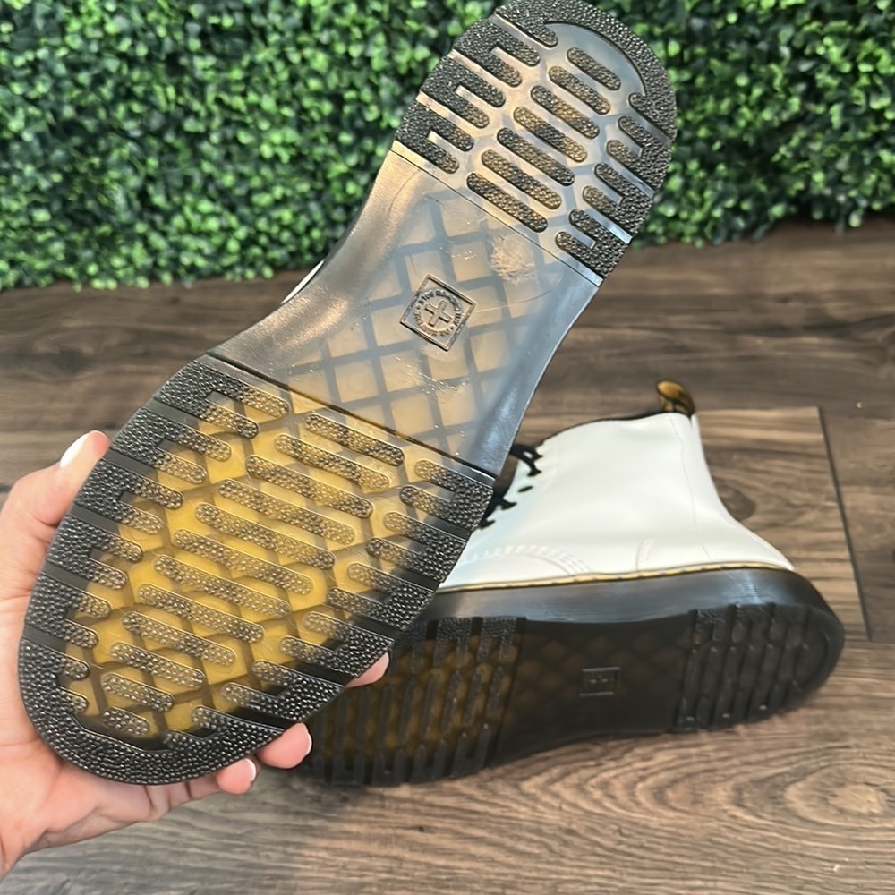 Women's Dr. Martens Zavala Combat Boots Brand NEW - Picture 10 of 10